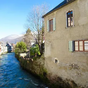 Les Deux Rives Frühstückspension Cierp